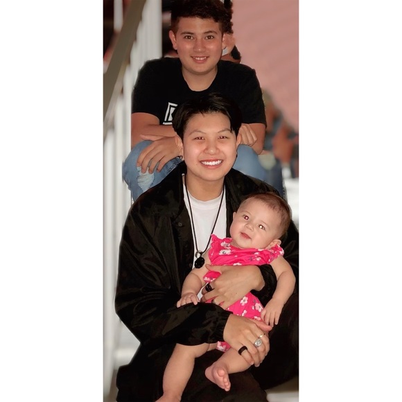 😃Meet your seller! 😃❤💋 - Picture 5 of 5